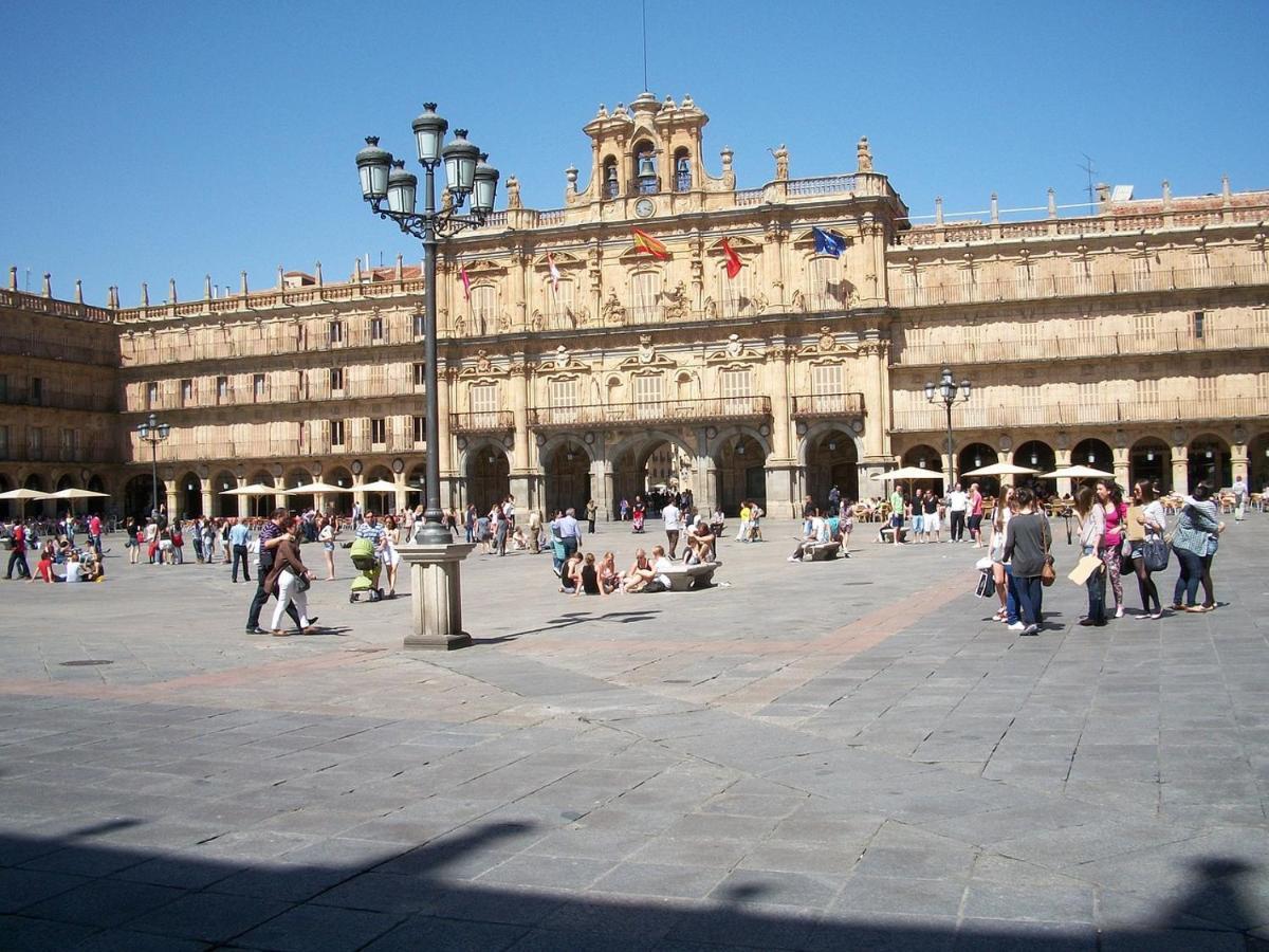 Pensión Virginia by Vivere Stays Salamanca Exterior foto